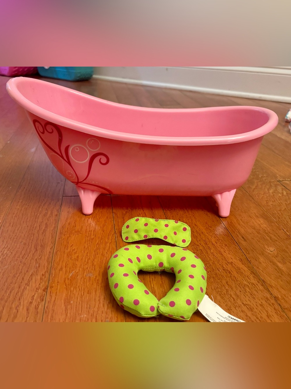 Our Generation 18 inch Doll Pink Bathtub + Accessories - Picture 8 of 9